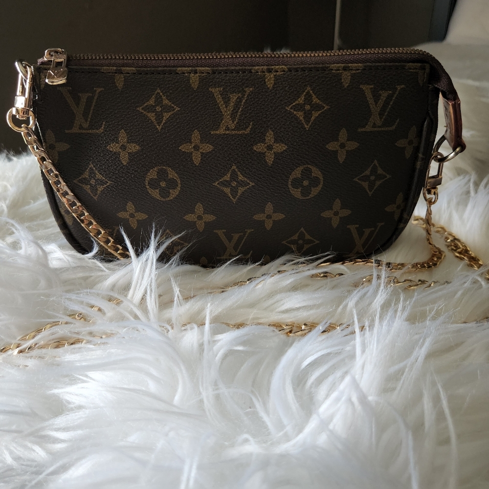 Pochette crossbody purse